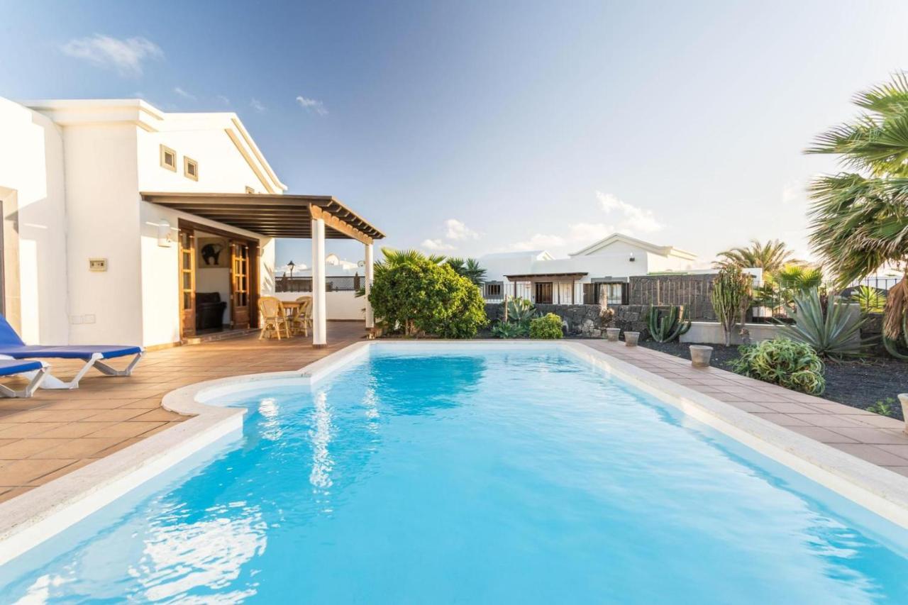 Villa independiente con piscina privada Playa Blanca  Exterior foto